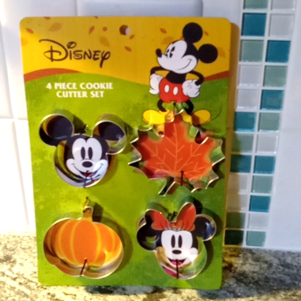 Disney Cookie Cutter Set - Picture 1 of 5